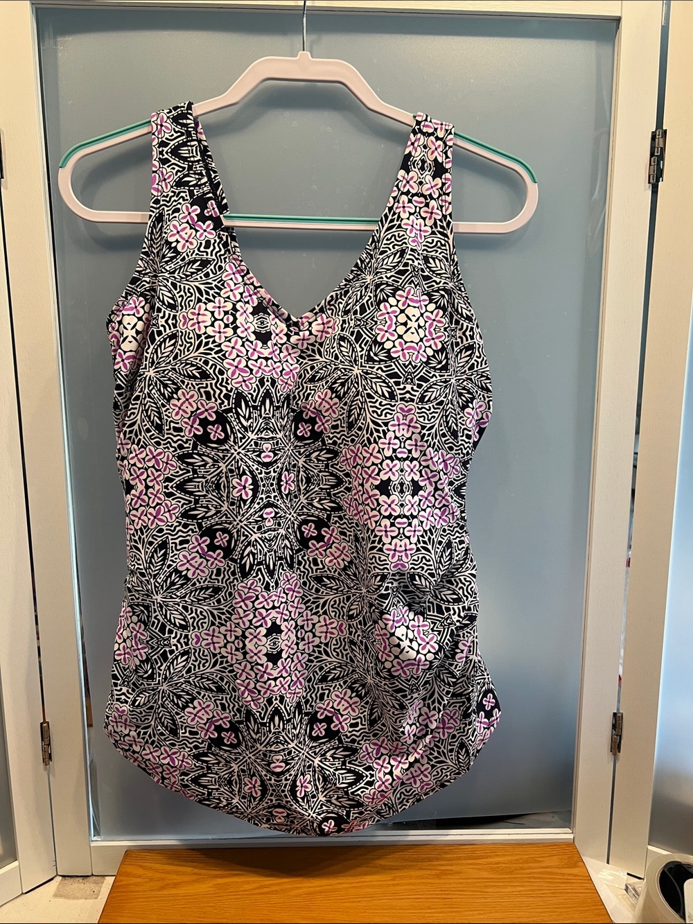 SWIMSUITS FOR ALL Multicolored Sz 14  Slimming Built in Bra 1 Pc Swimsuit